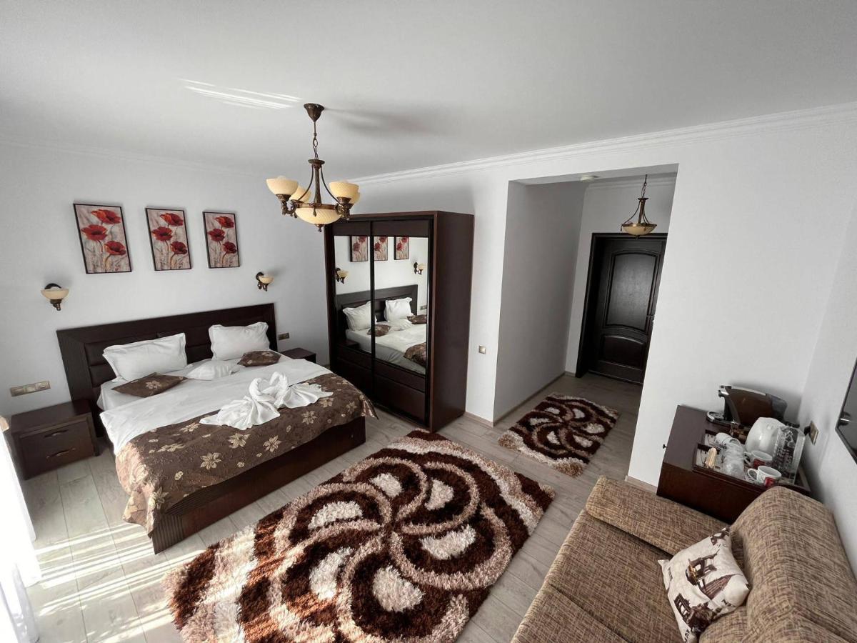 Pensiune Casa Hera 3*